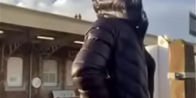 public,twerk
